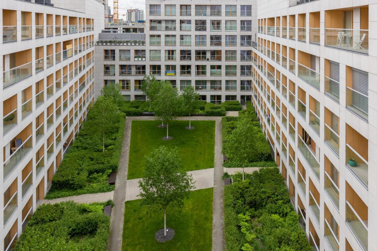 Stylish Apartment Kolejowa & Parking & Balcony By Noclegi Renters Varsó Kültér fotó
